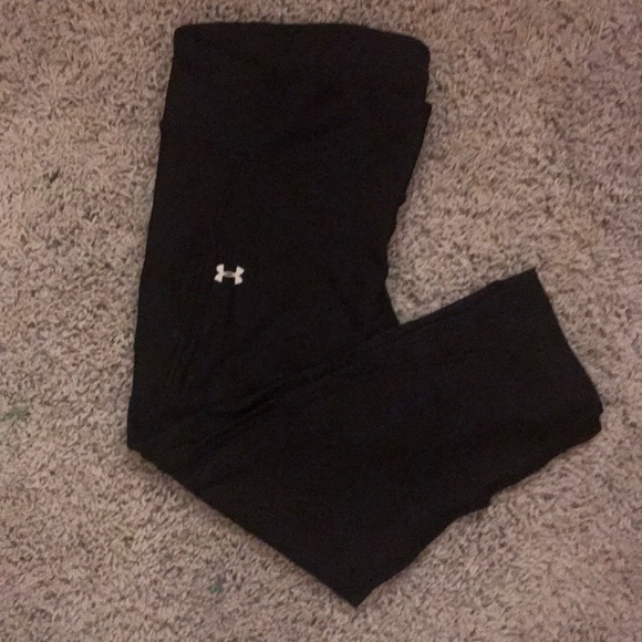 Under Armour Fly-By Capri. Black. - Picture 2 of 7